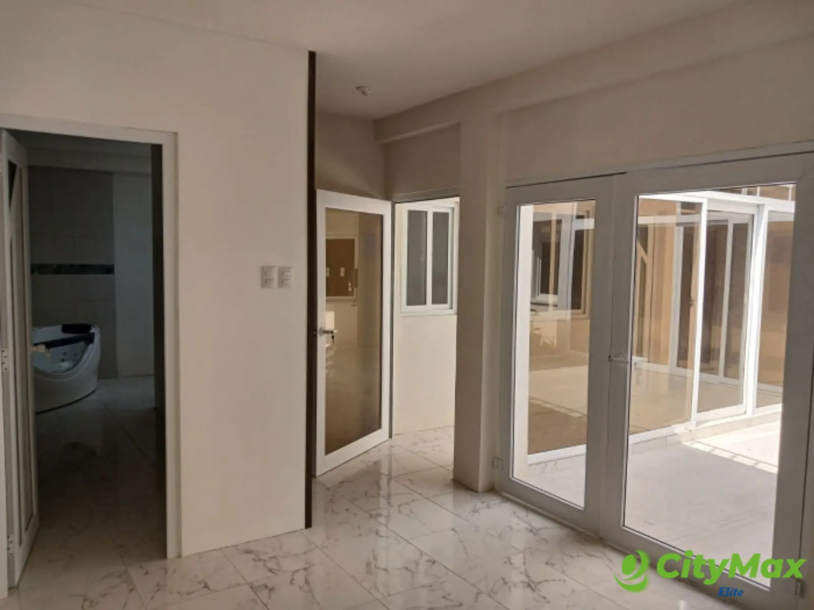 CASA REMODELADA EN VENTA EN ZONA 1 - foto 7