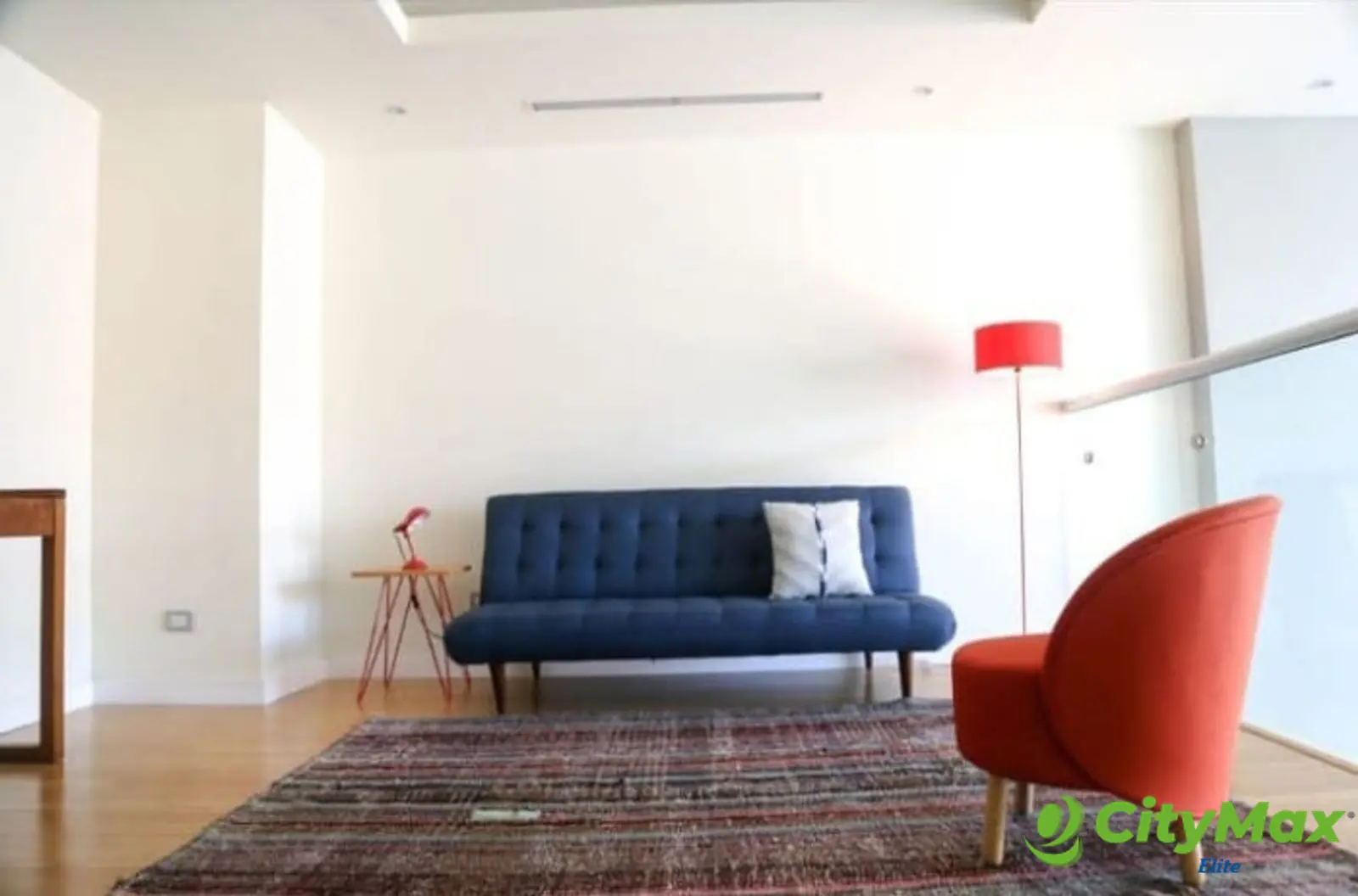Apartamento en renta amueblado en zona 10 - Sala Familiar 2