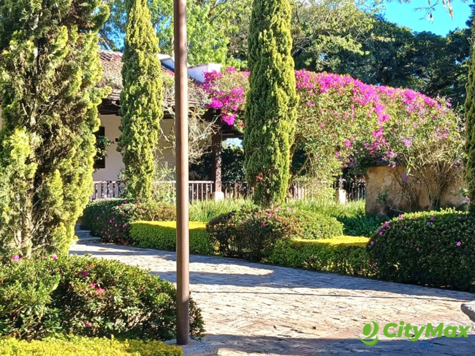 TERRENO EN VENTA EN HACIENDA NUEVA - foto 4