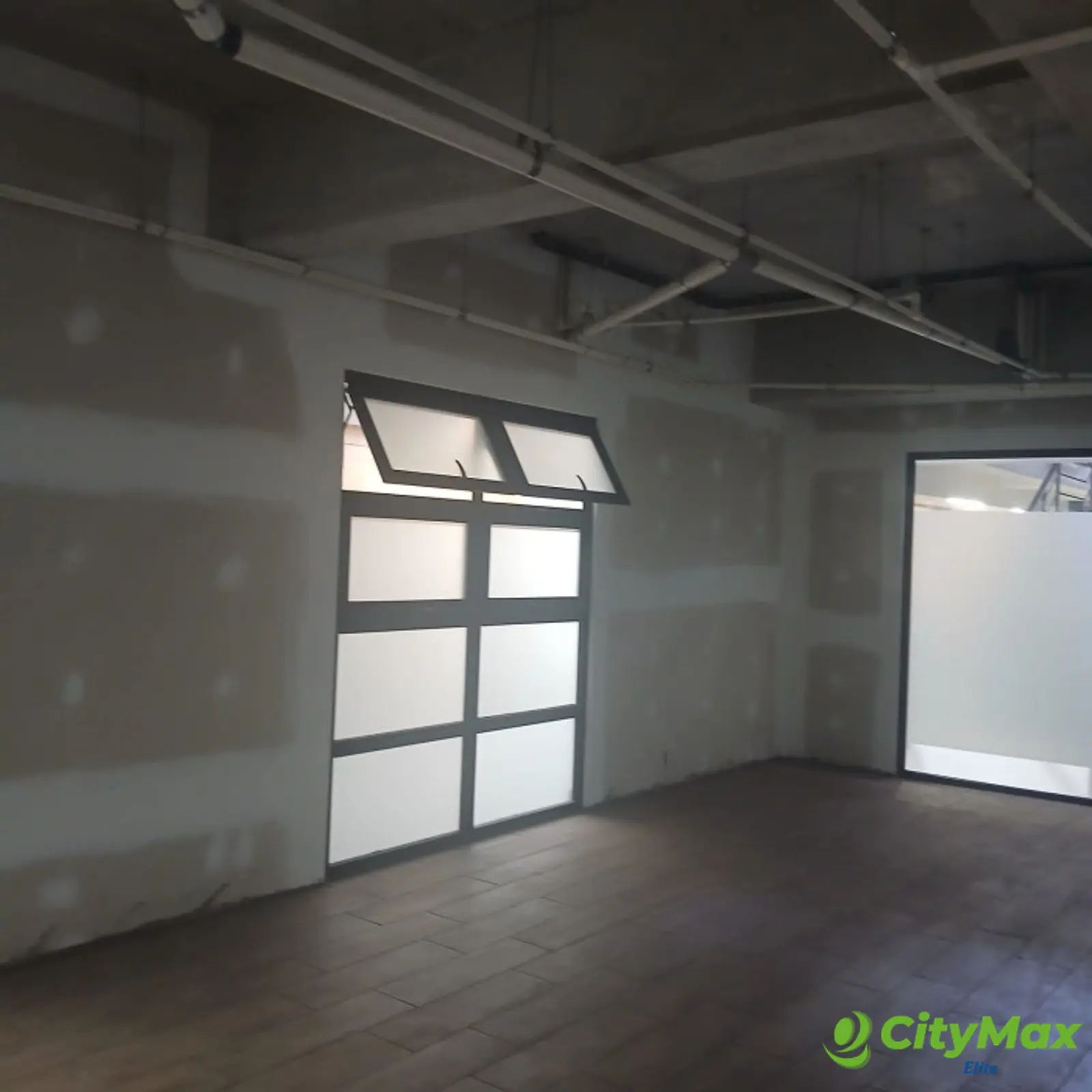 Oficina Comercial en Renta en zona 9 - foto 7
