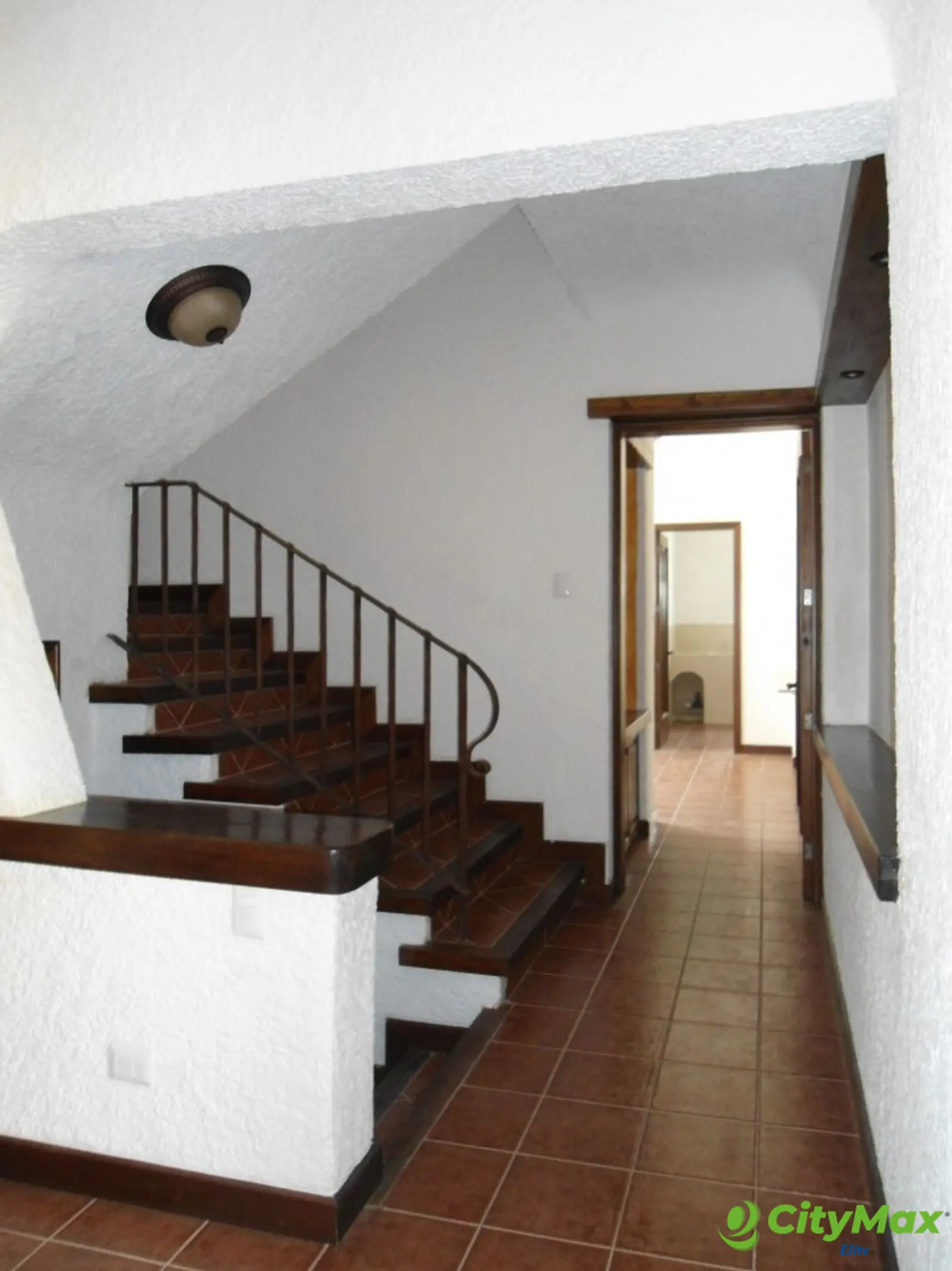 Casa en venta o alquiler en Muxbal Guatemala - foto 7