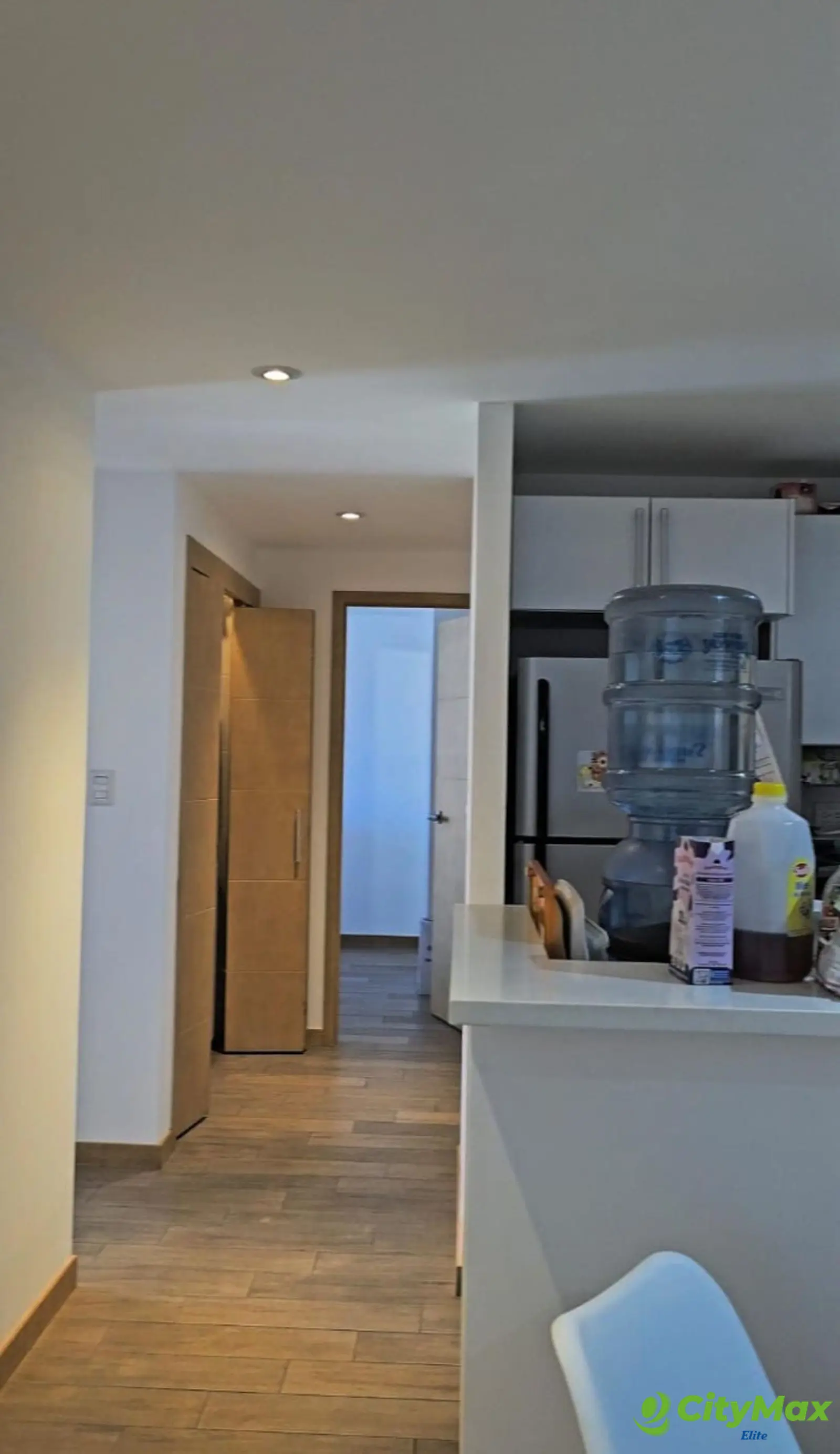 APARTAMENTO EN VENTA ZONA 10 - foto 3