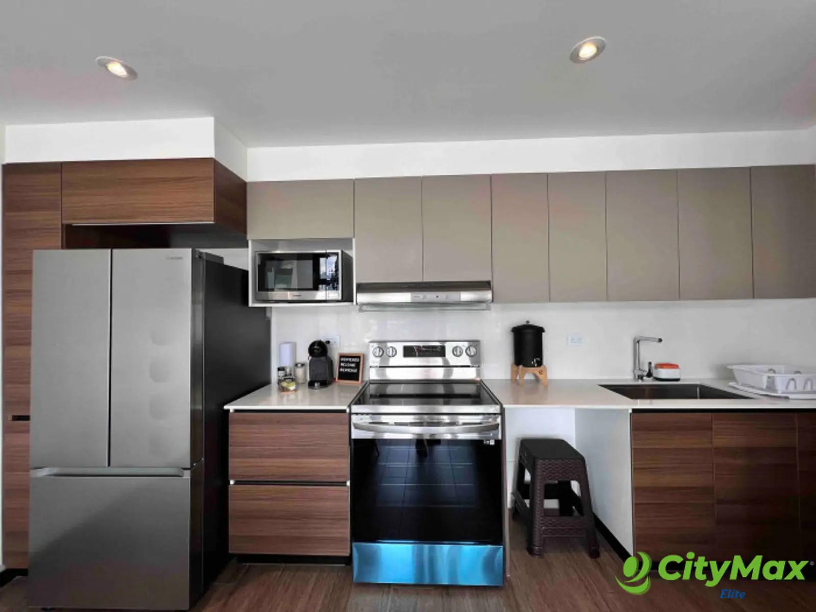 Moderno apartamento en renta, totalmente amueblado  - cosina totalmente equipada