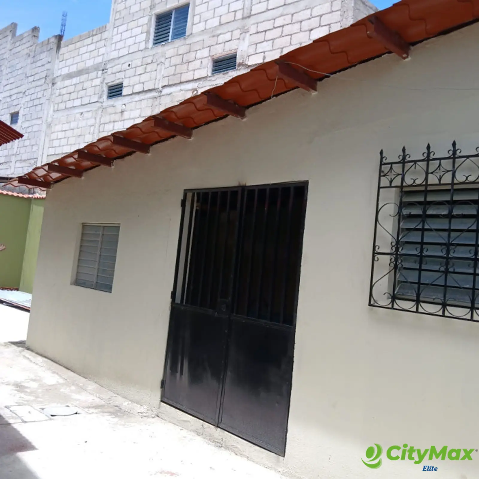 Casa en Venta en Santa Rosa  - Guardiania o  cuarto de servicio